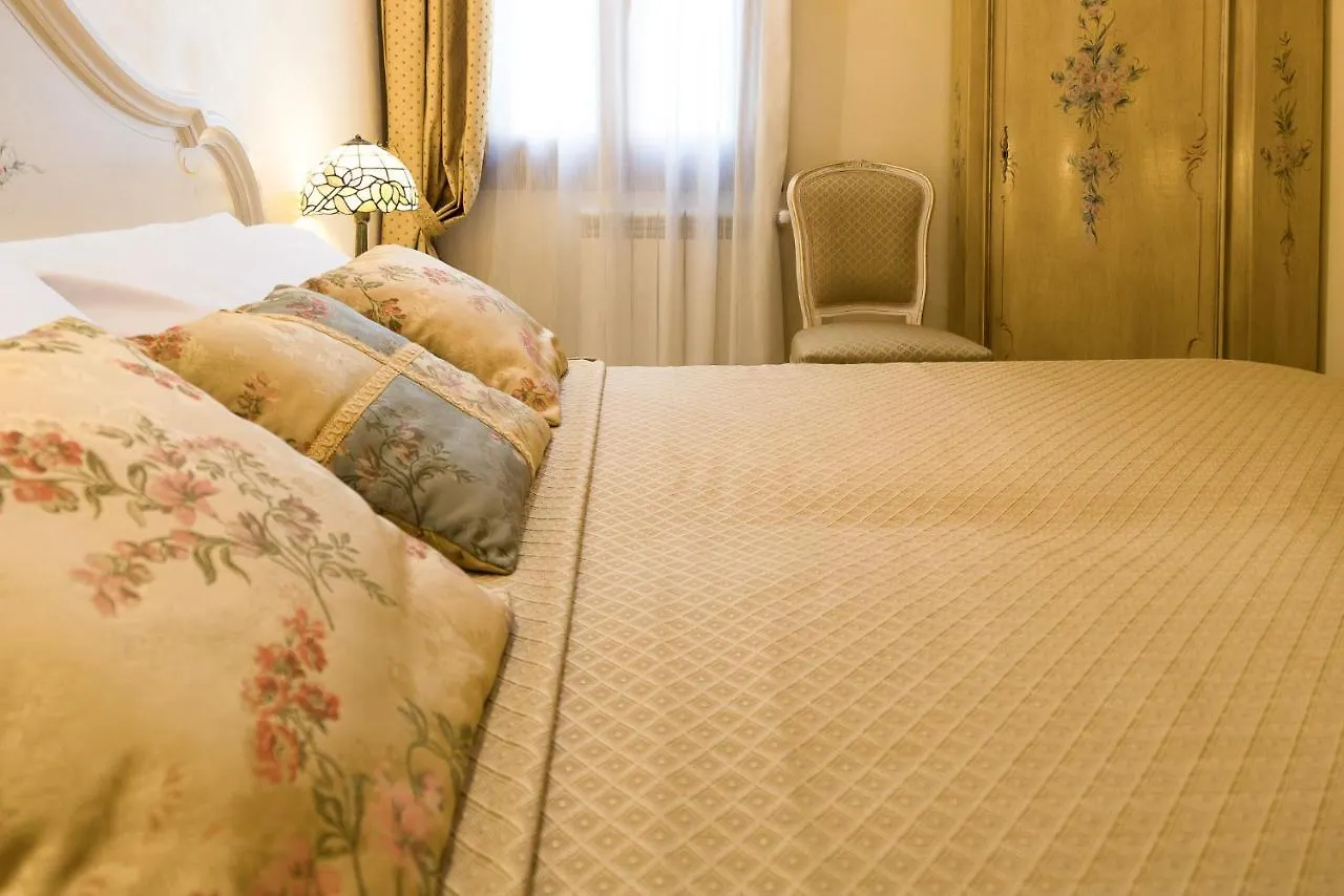 Angeles Inn Venecia 3*,  Italia