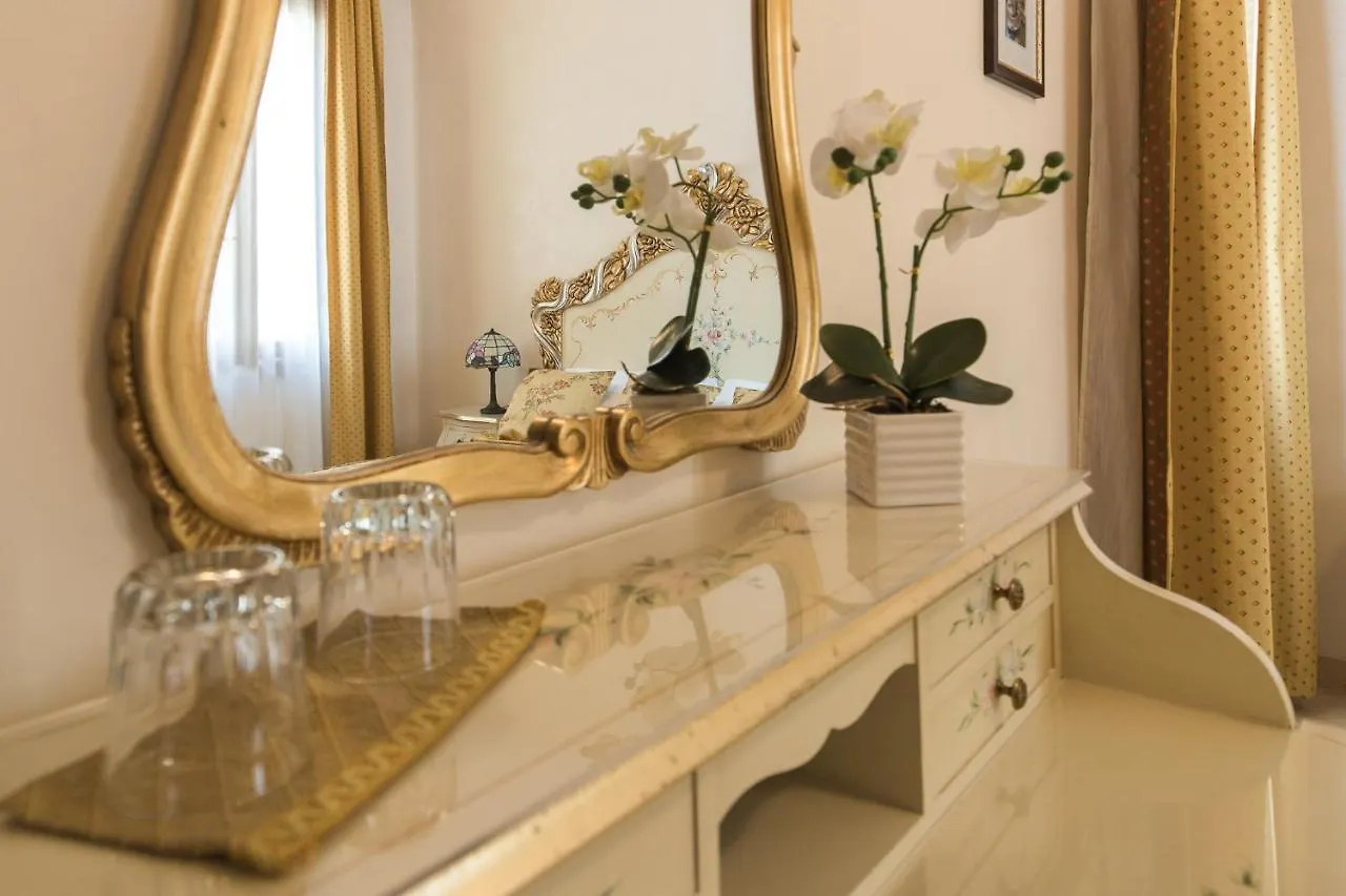 Angeles Inn Venecia Bed and breakfast