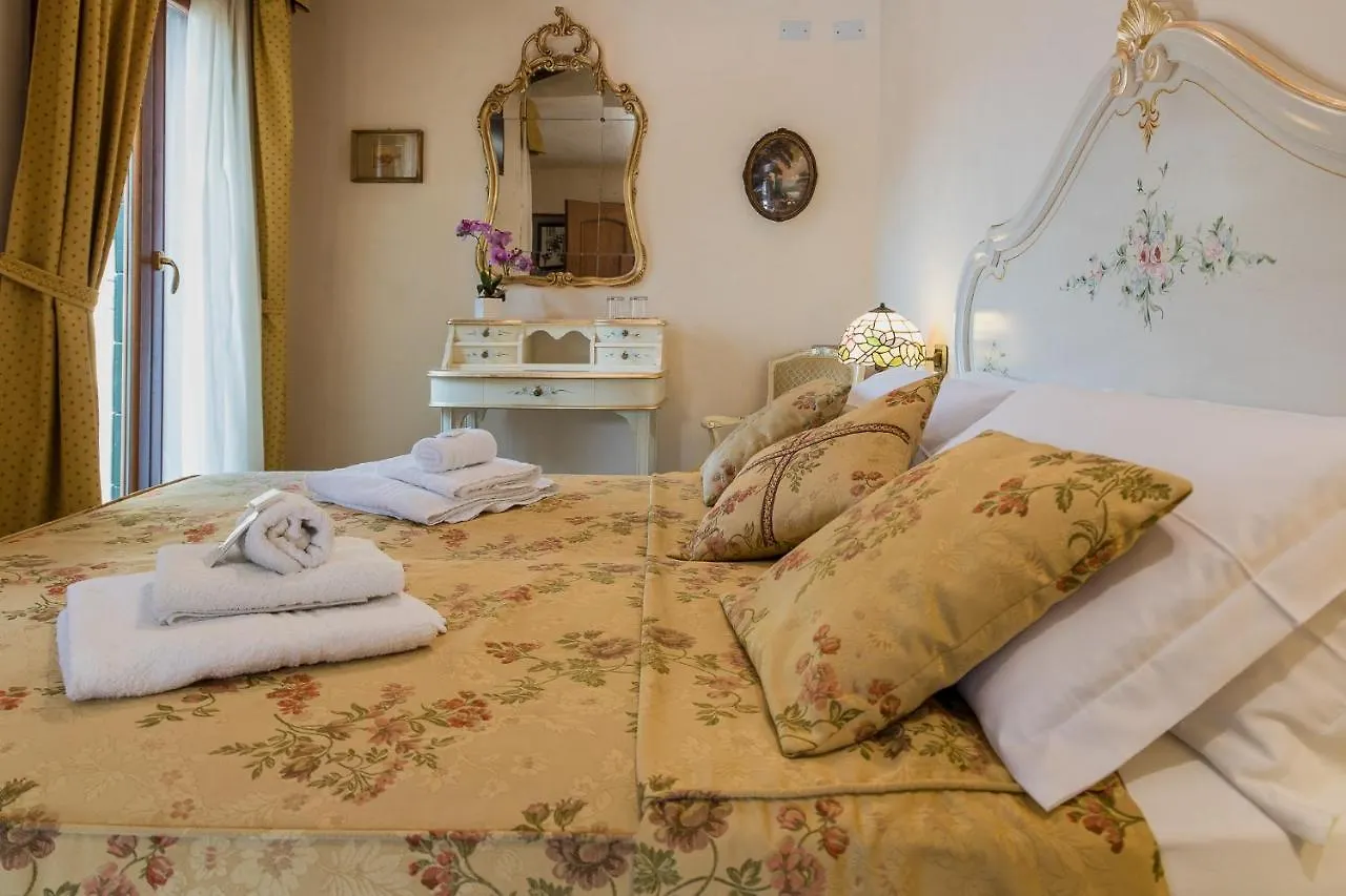 *** Bed and breakfast Angeles Inn Venecia Italia